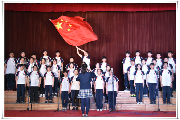 南昌民德学校红五月合唱暨校园十佳歌手大赛