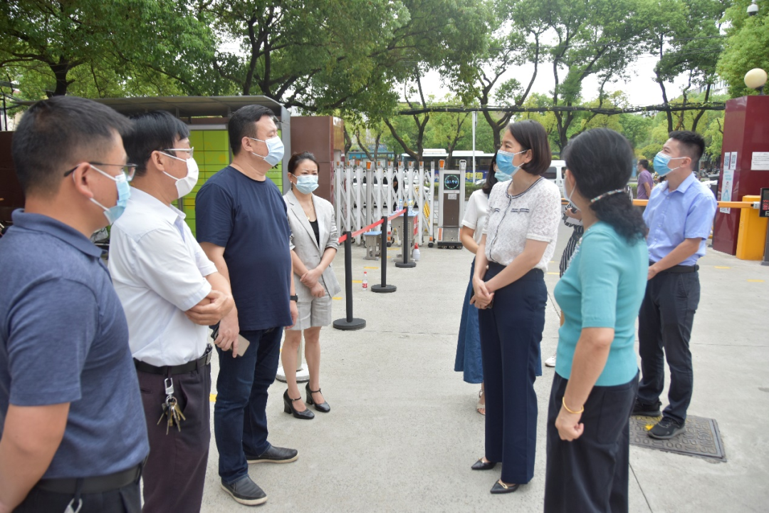 ​ 青云谱区胡启明副区长、市教育局领导分别莅临南昌民德学校检查疫情防控及秋季开学准备工作