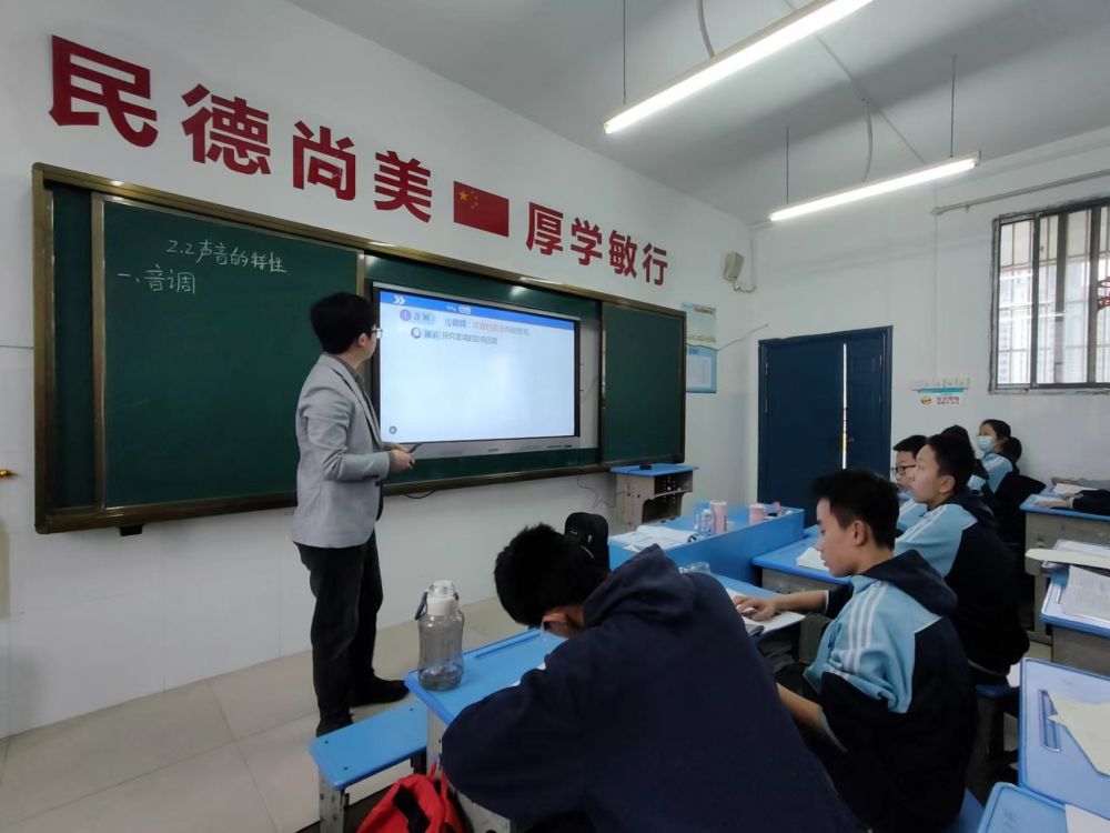 戴延1.jpg